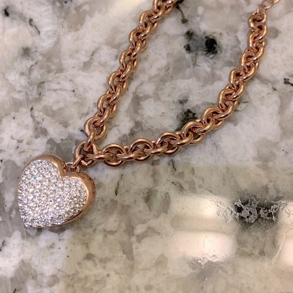 ✨FLASH SALE✨ Rose Gold Swarovski Heart Bracelet - Picture 3 of 4